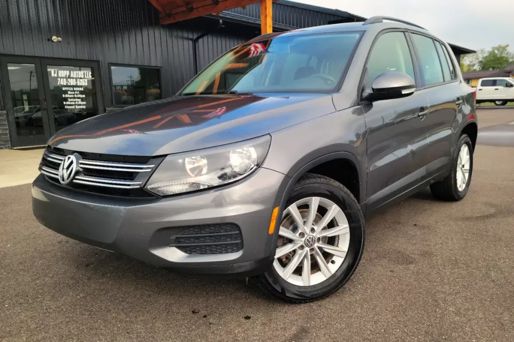 2018 Volkswagen Tiguan S photo 1
