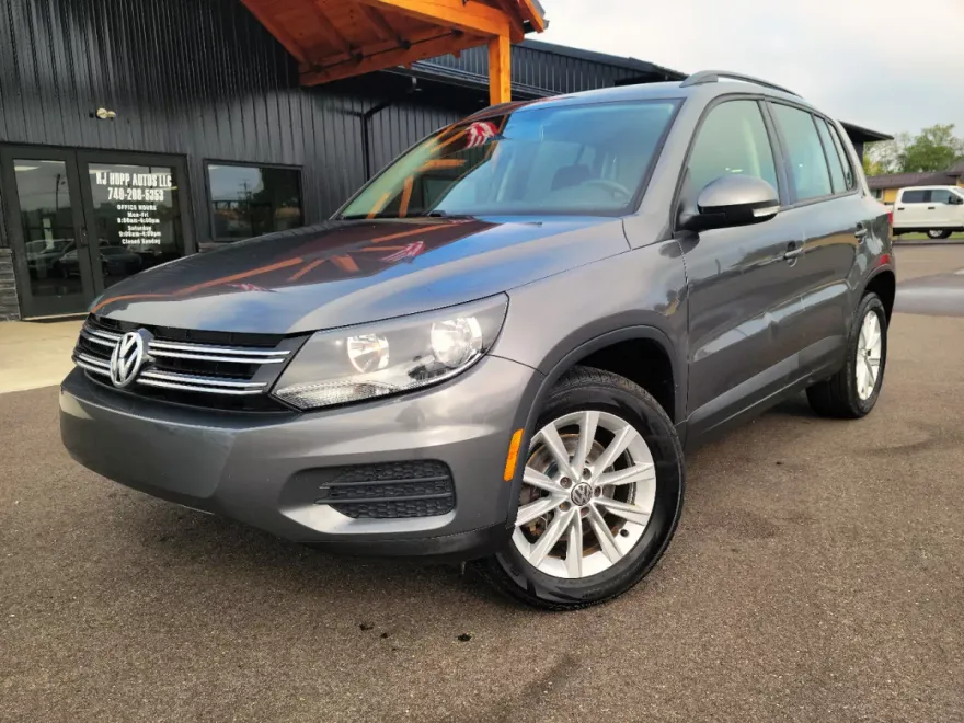 2018 Volkswagen Tiguan S photo 1