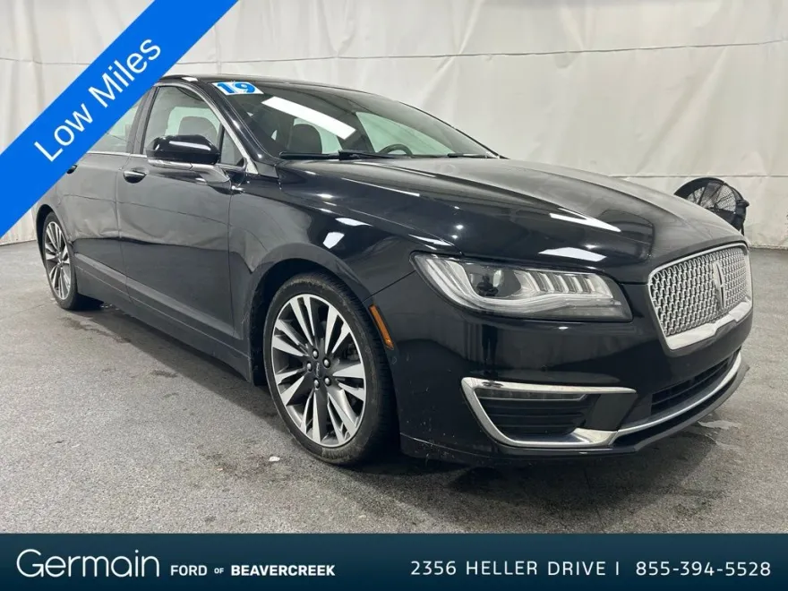 2019 Lincoln MKZ Reserve photo 1