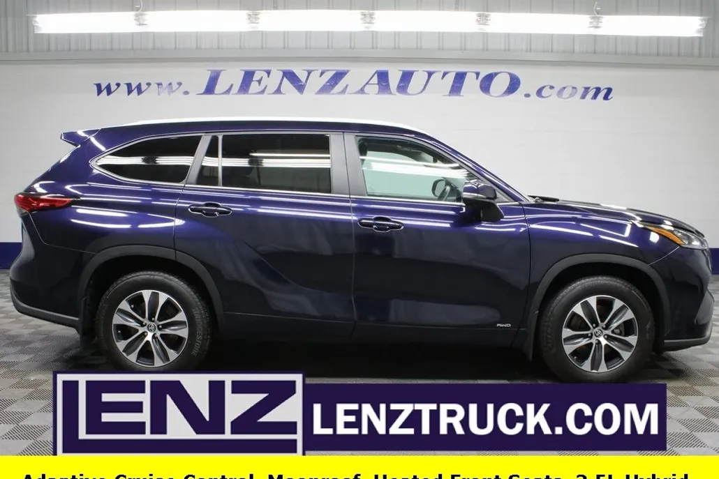 2023 Toyota Highlander Hybrid XLE photo 1