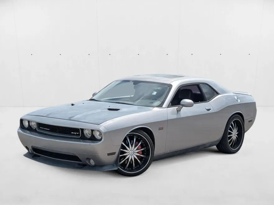2011 Dodge Challenger SRT8 photo 1