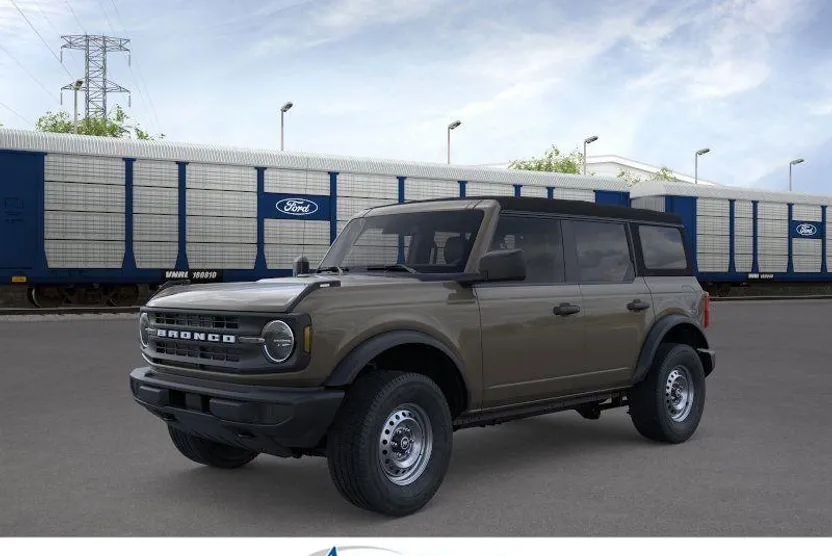 2025 Ford Bronco Base photo 1