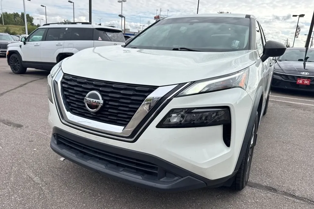 2021 Nissan Rogue S photo 1