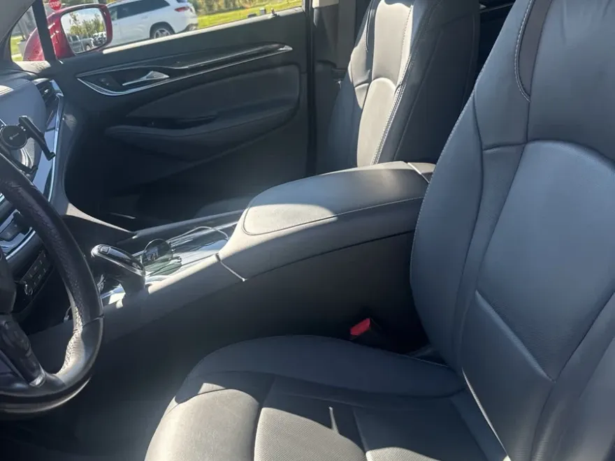 2020 Buick Enclave Essence photo 1