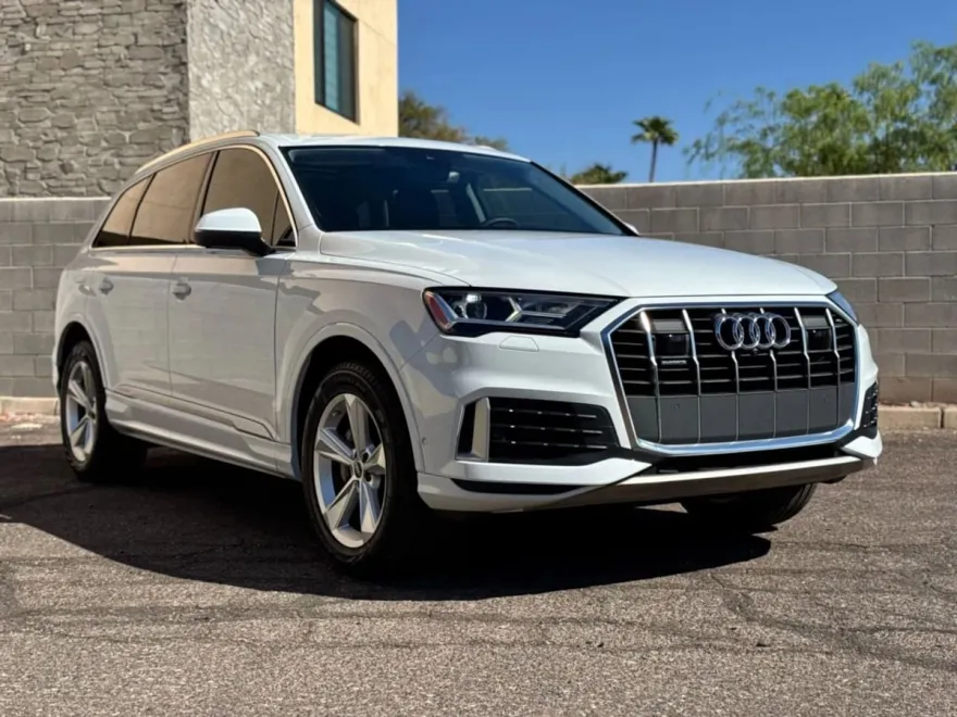 2023 Audi Q7 Premium photo 1