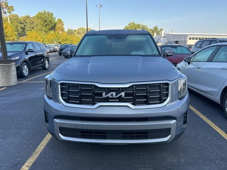 2023 Kia Telluride S photo 1
