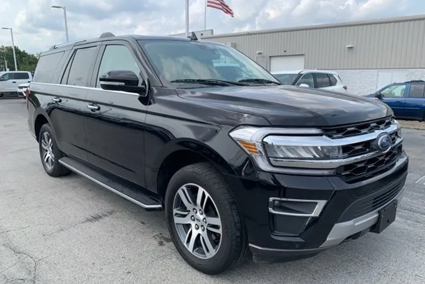 2023 Ford Expedition MAX Limited photo 1