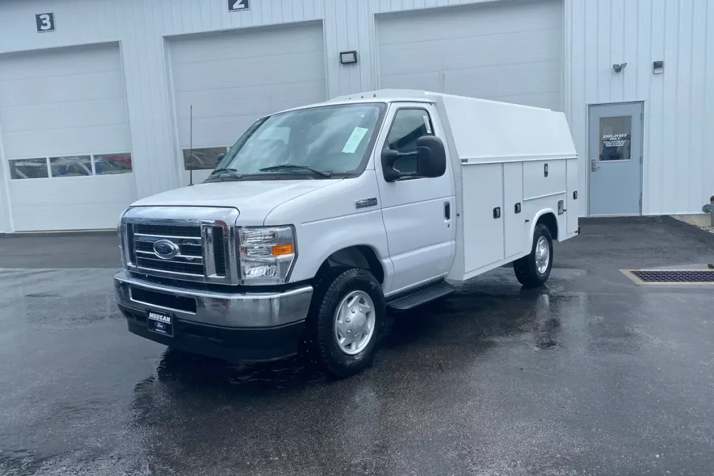 2024 Ford E-350 Base photo 1