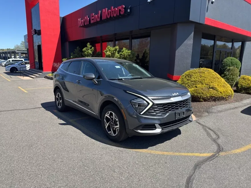 2024 Kia Sportage LX photo 1