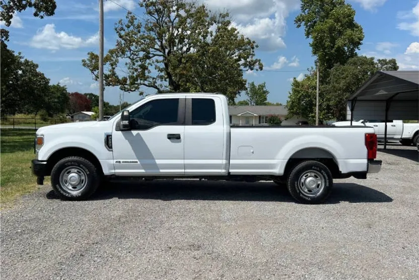 2022 Ford F-350 XL photo 1
