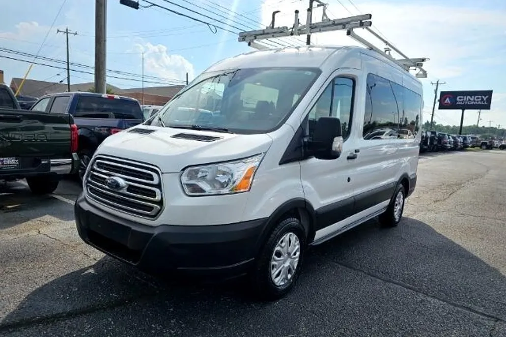 2019 Ford Transit Passenger XL photo 1