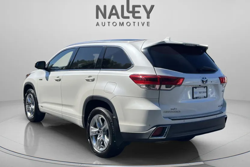 2019 Toyota Highlander Hybrid Limited photo 1