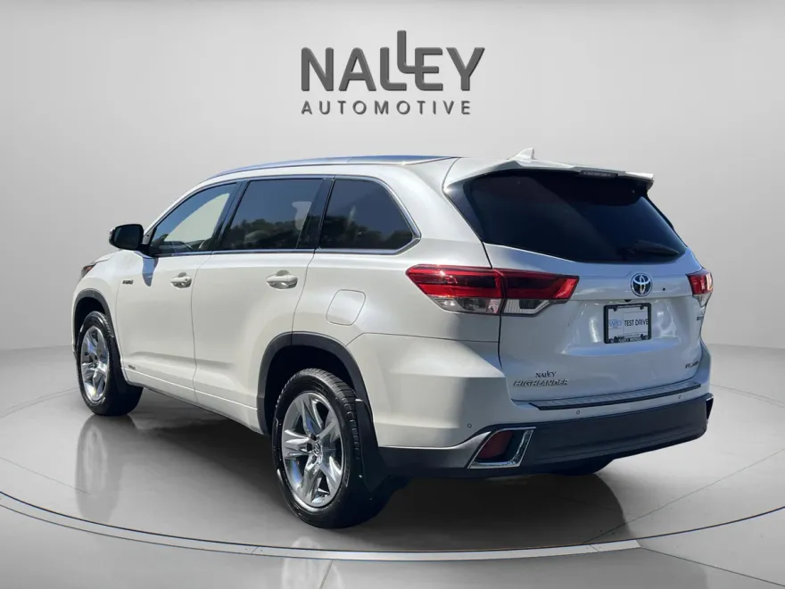 2019 Toyota Highlander Hybrid Limited photo 1
