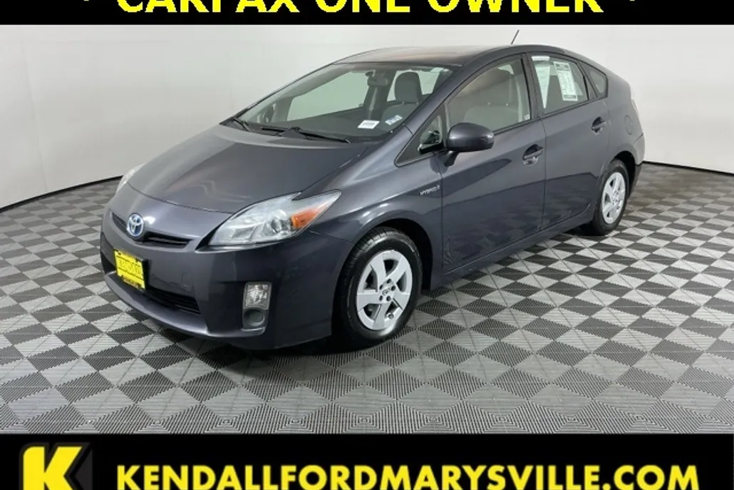 2010 Toyota Prius Two photo 1
