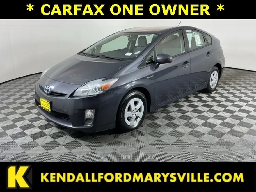 2010 Toyota Prius Two photo 1