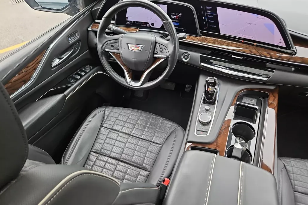2021 Cadillac Escalade Sport Platinum photo 1