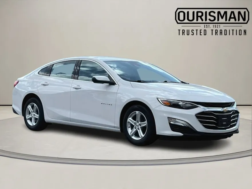 2022 Chevrolet Malibu photo 1