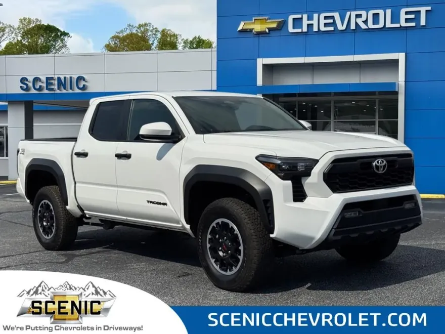 2025 Toyota Tacoma SR5 photo 1