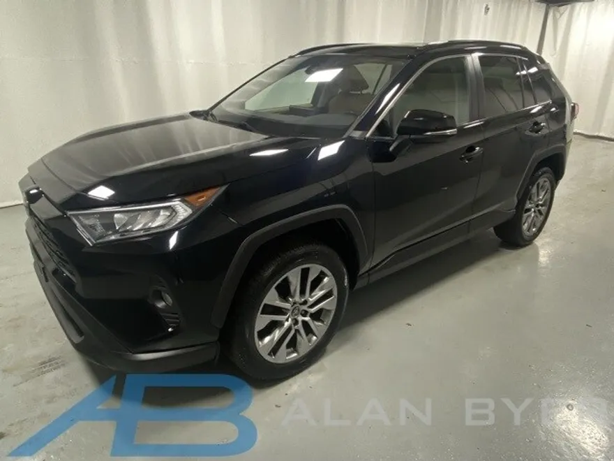 2019 Toyota RAV4 XLE Premium photo 1