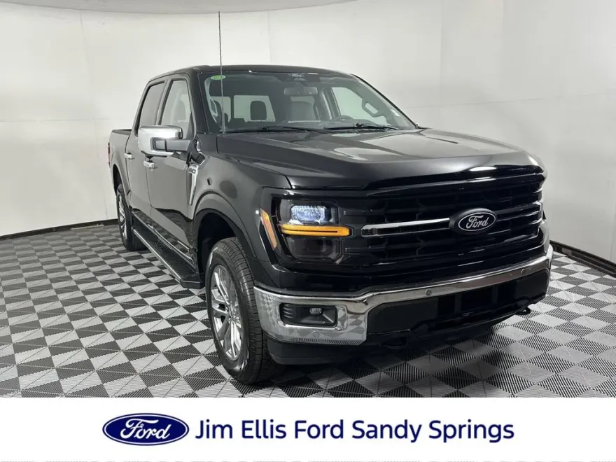2025 Ford F-150 XLT photo 1