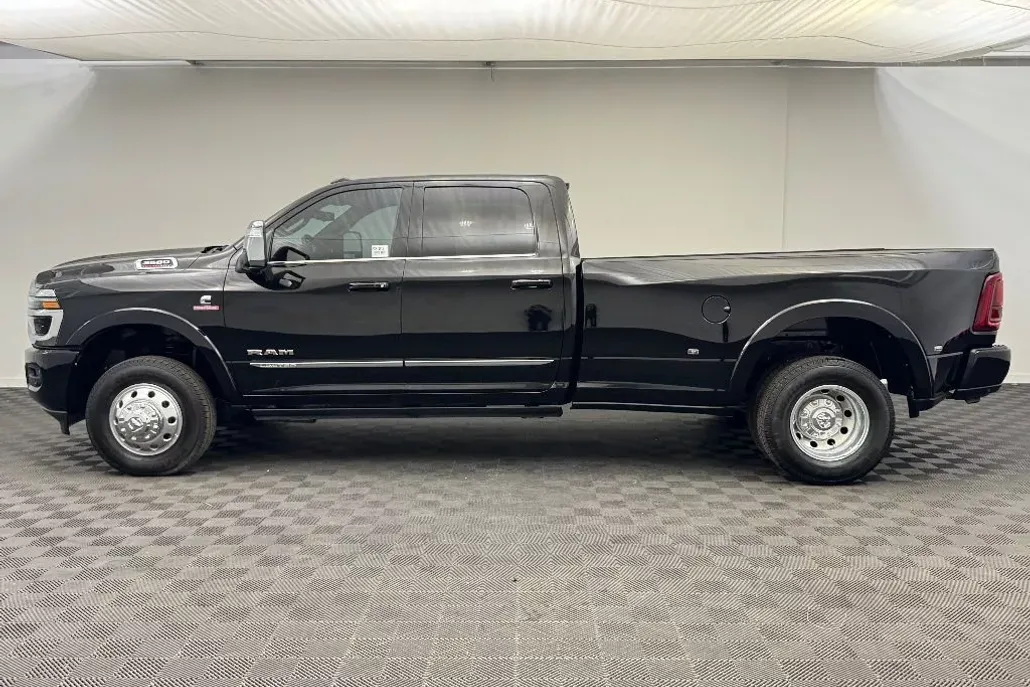 2025 Ram 3500 Limited photo 1