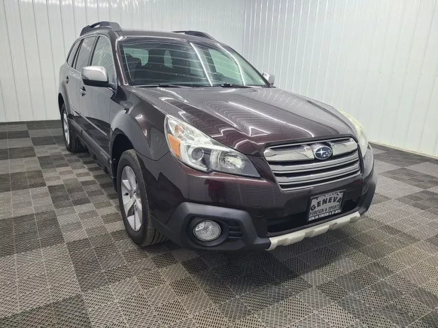 2013 Subaru Outback 3.6R Limited photo 1