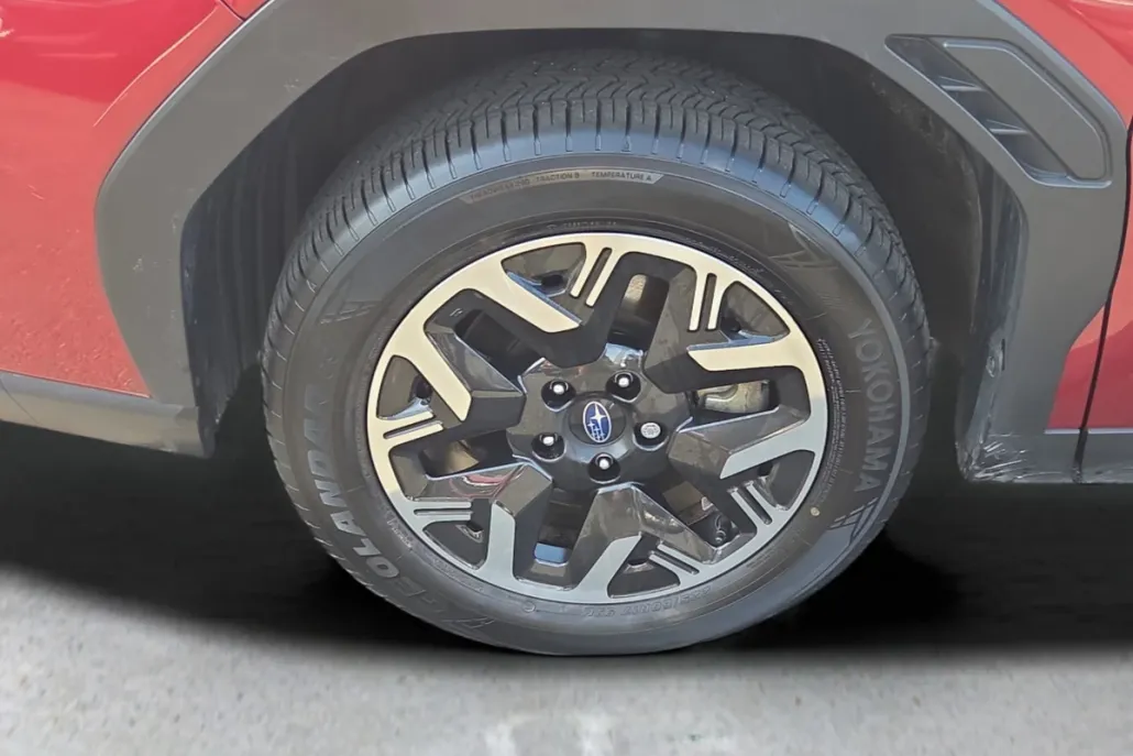 2025 Subaru Forester Base photo 1