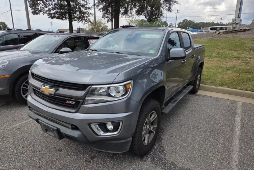 2019 Chevrolet Colorado Z71 photo 1