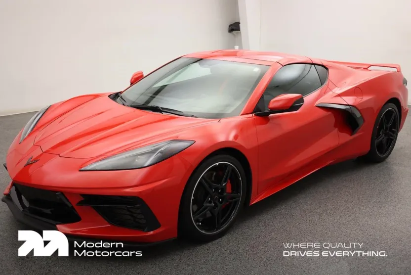 2020 Chevrolet Corvette Stingray 2LT photo 1