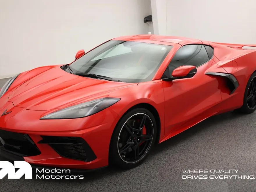 2020 Chevrolet Corvette Stingray 2LT photo 1