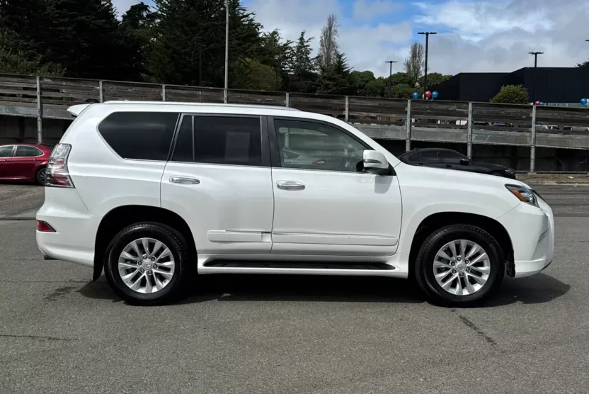 2018 Lexus GX Base photo 1