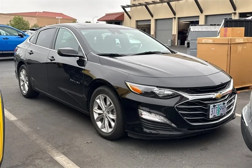 2023 Chevrolet Malibu 1LT photo 1