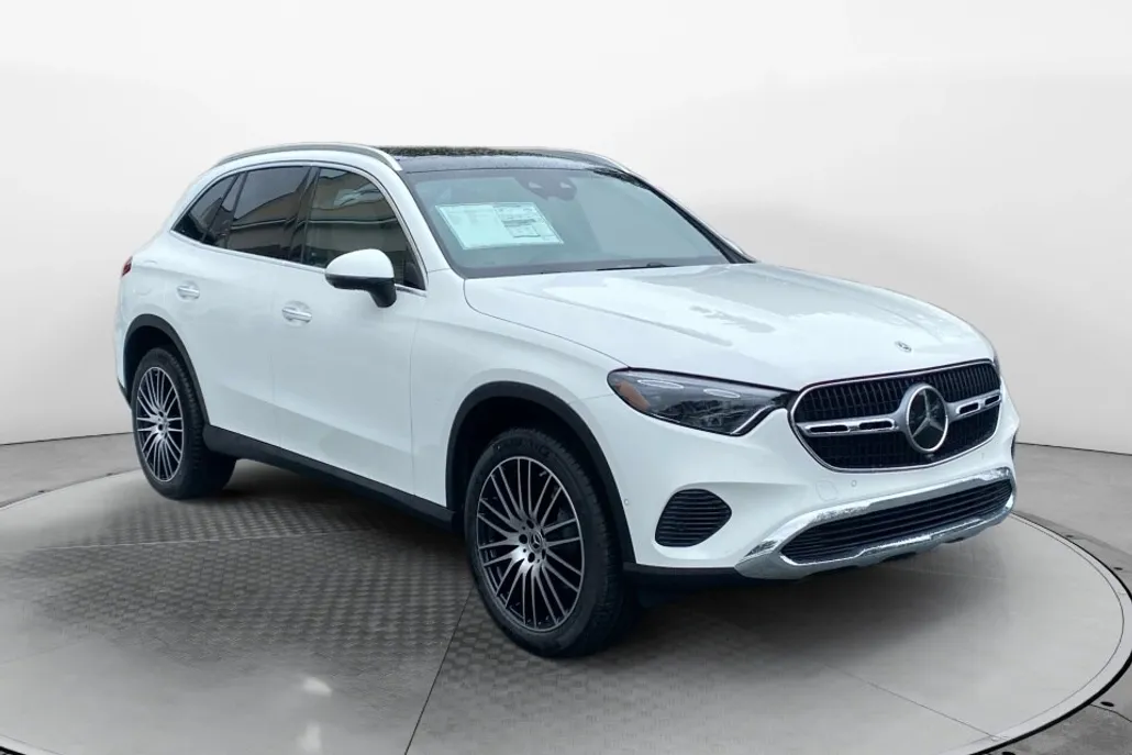 2026 Mercedes Benz GLC 300 4MATIC photo 1