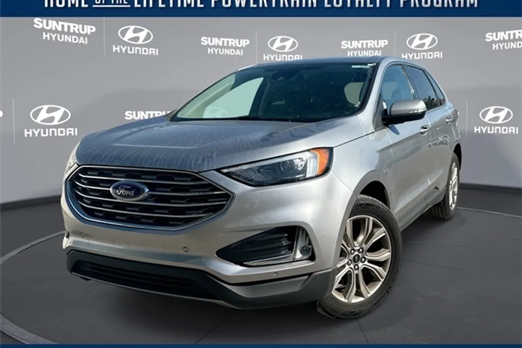 2024 Ford Edge Titanium photo 1