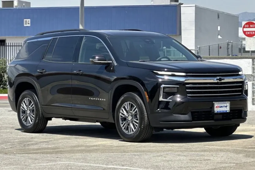 2026 Chevrolet Traverse photo 1