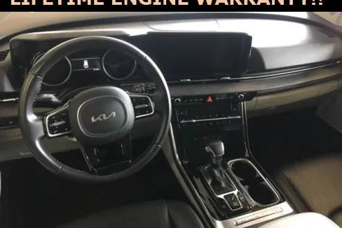 2024 Kia Carnival EX photo 3