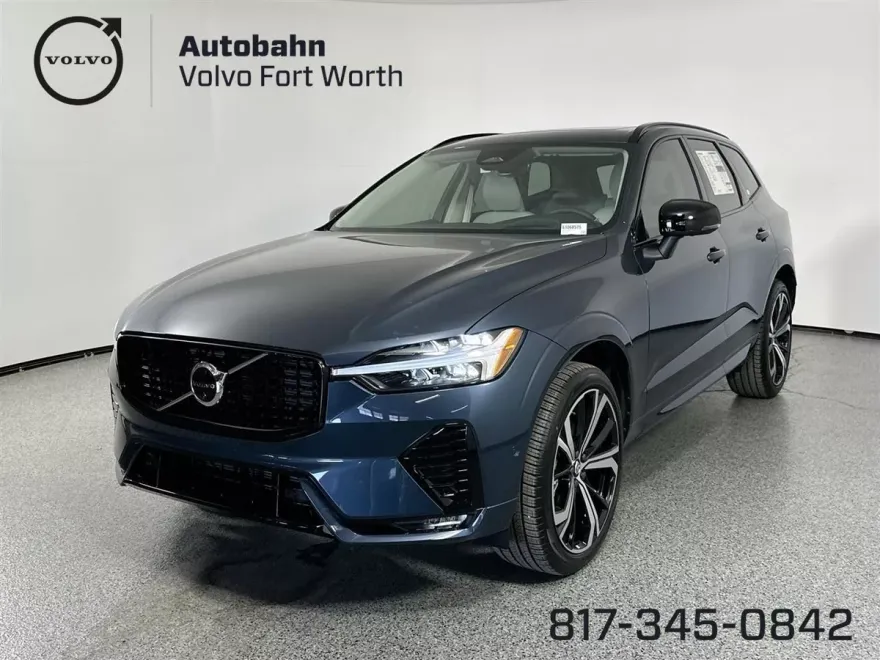 2025 Volvo XC60 B5 photo 1