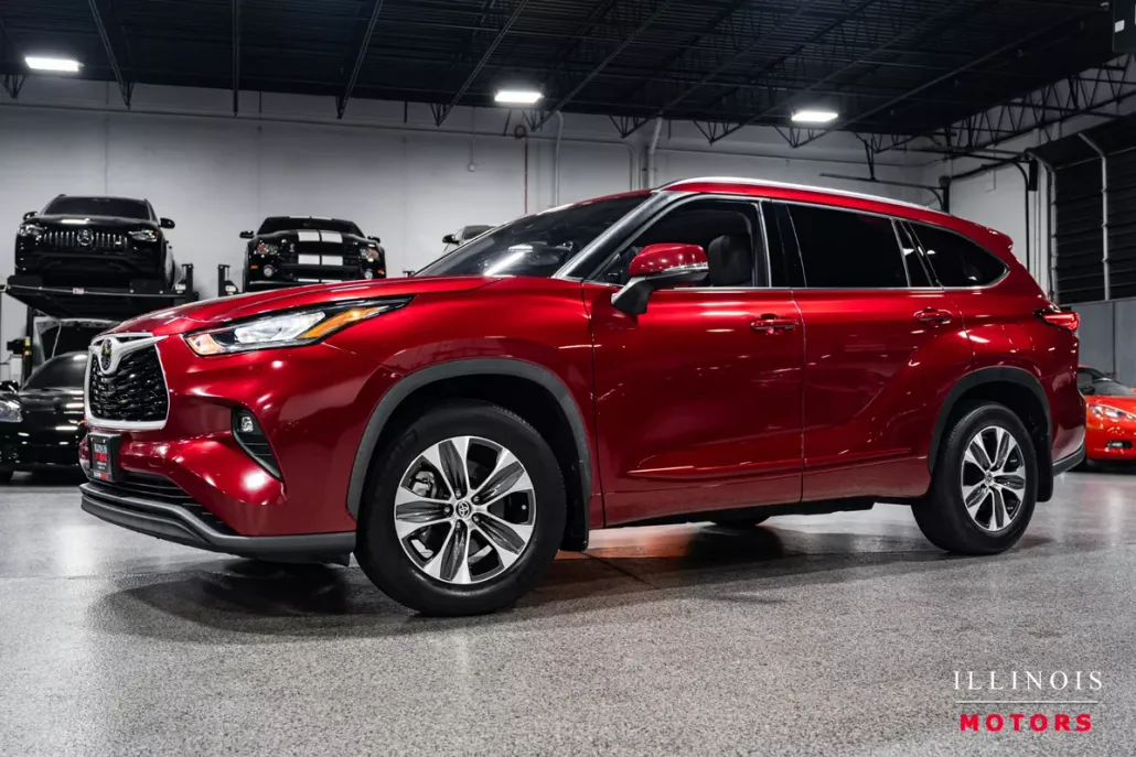 2020 Toyota Highlander XLE photo 1