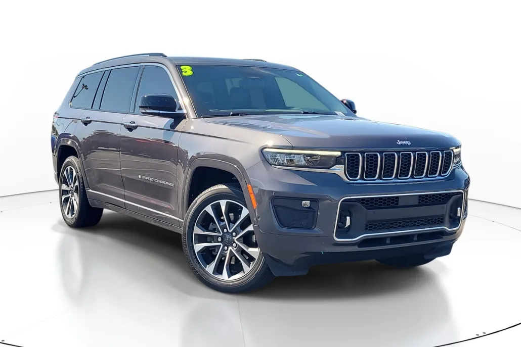 2023 Jeep Grand Cherokee Overland photo 1