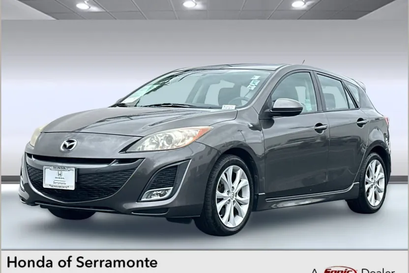 2011 Mazda Mazda3 Sport Hatchback photo 1