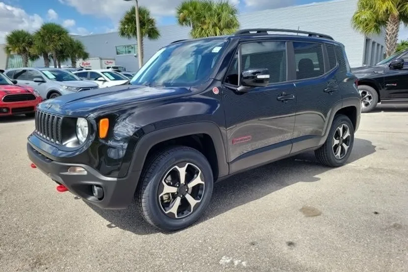 2022 Jeep Renegade Trailhawk photo 1