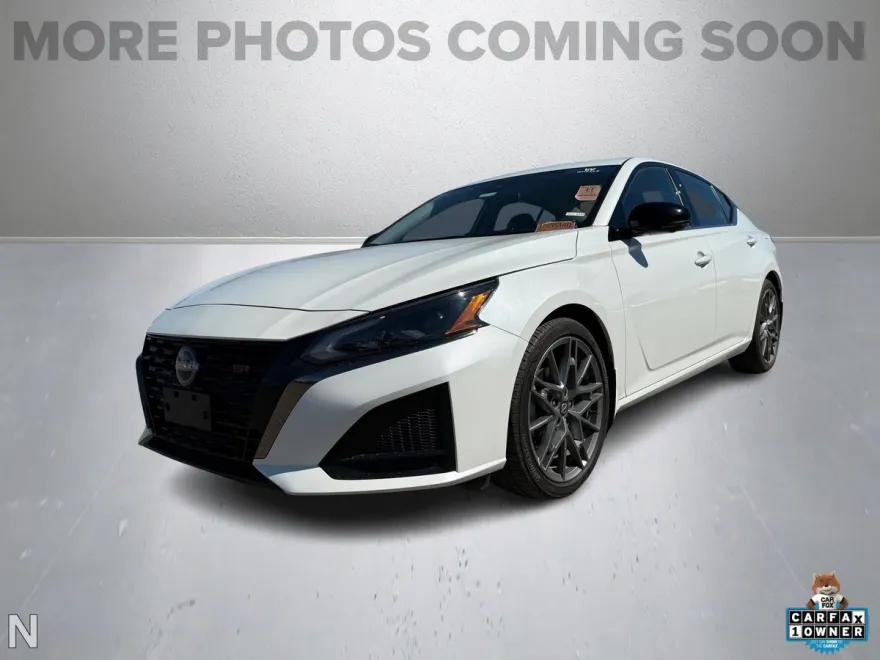 2024 Nissan Altima SR photo 1