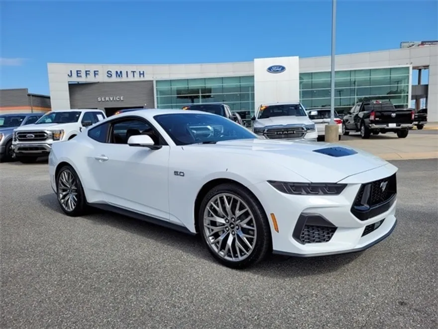 2025 Ford Mustang GT photo 1
