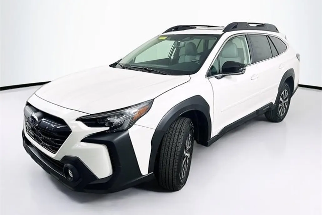 2025 Subaru Outback Premium photo 1