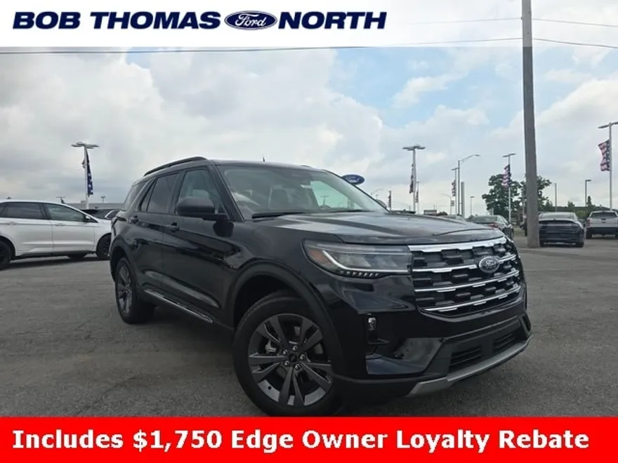 2025 Ford Explorer photo 1