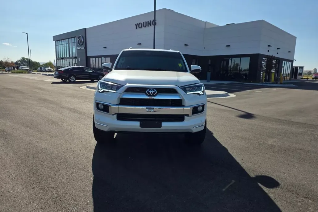 2018 Toyota 4Runner Limited photo 1
