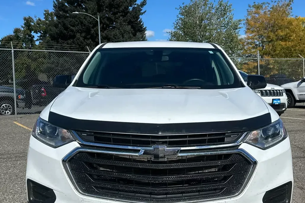 2021 Chevrolet Traverse 1LS photo 1