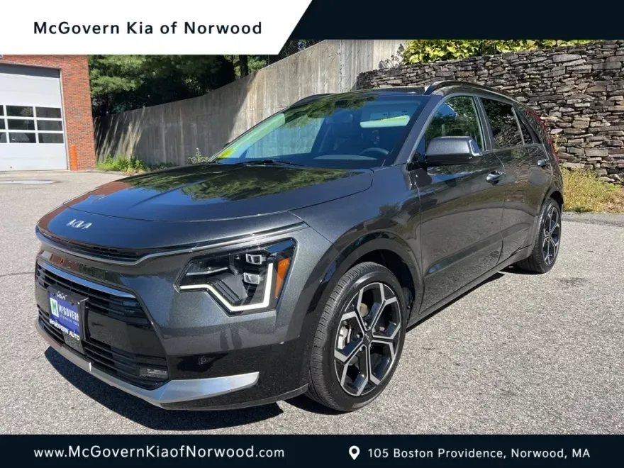 2023 Kia Niro SX Touring photo 1