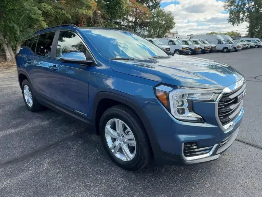 2024 Gmc Terrain SLE photo 1