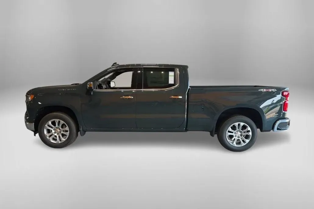 2026 Chevrolet Silverado 1500 LTZ photo 1